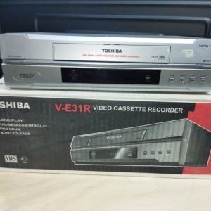 Видеомагнитофон Toshiba